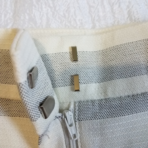 Loft Outlet NWT Shorts SZ8 - Picture 5 of 8